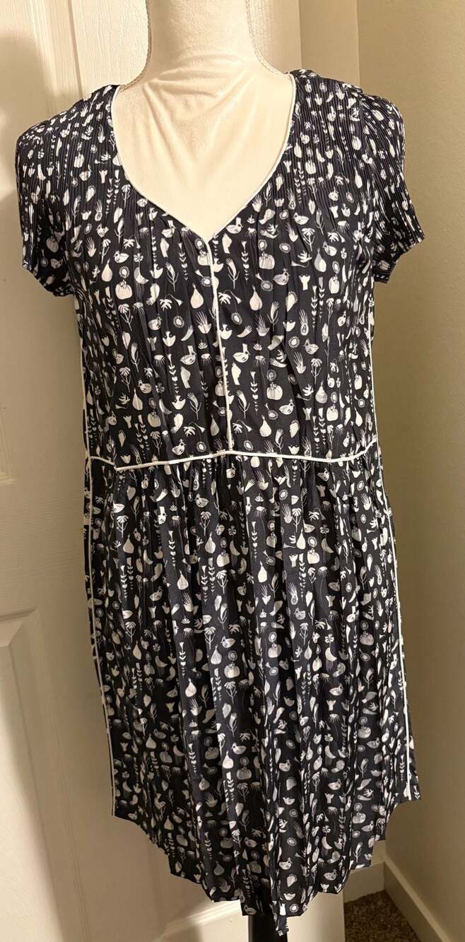 Cotélac Dark Olive and White Patterned Pleated Short Sleeve Midi Dress